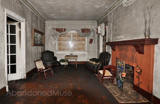 DSC_9369.jpg - Living Room other side