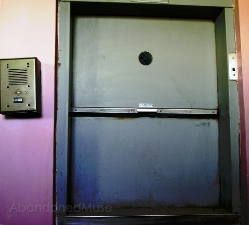 dumbwaiter.JPG